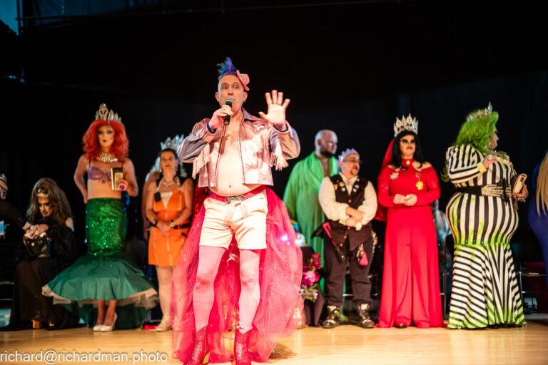 On Stage, Part 2 (Richard Man Photos, Video)